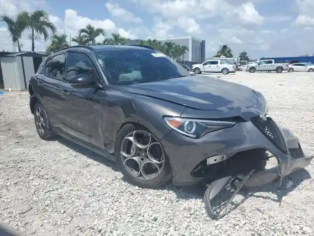 ZASPAJAN8M7D12681 2021 ALFA ROMEO STELVIO-3