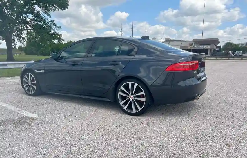 SAJAG4FV7KCP48855 2019 JAGUAR XE-2