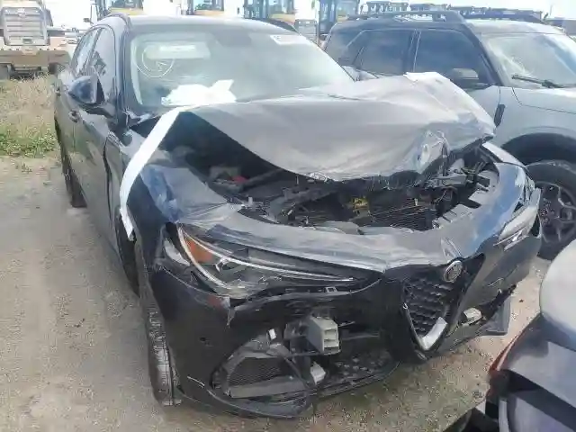 ZASFAKPN8J7B79599 2018 ALFA ROMEO STELVIO-4