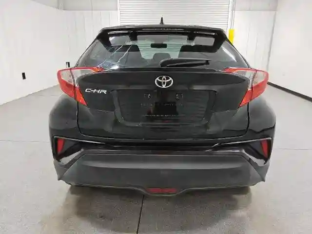 NMTKHMBX4JR018713 2018 TOYOTA C-HR-5