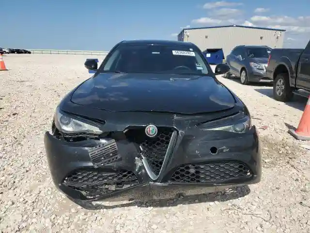 ZARFAEDN1H7550147 2017 ALFA ROMEO GIULIA-4