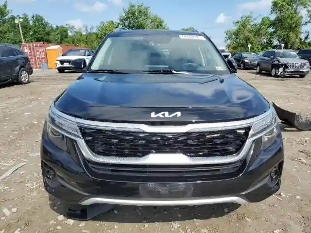 KNDEUCAAXN7285064 2022 KIA SELTOS-4