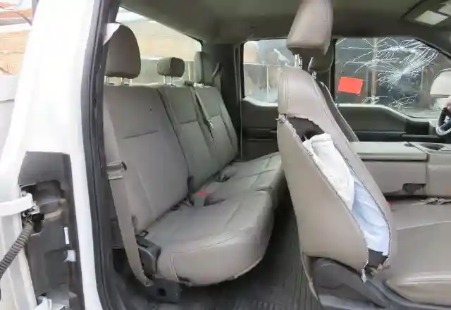 1FT7X2A69KEF58122 2019 FORD F250-5