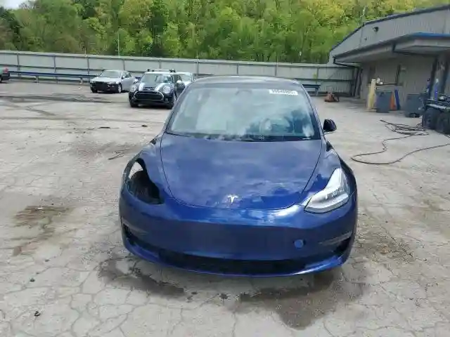 5YJ3E1EB4JF099830 2018 TESLA MODEL 3-4