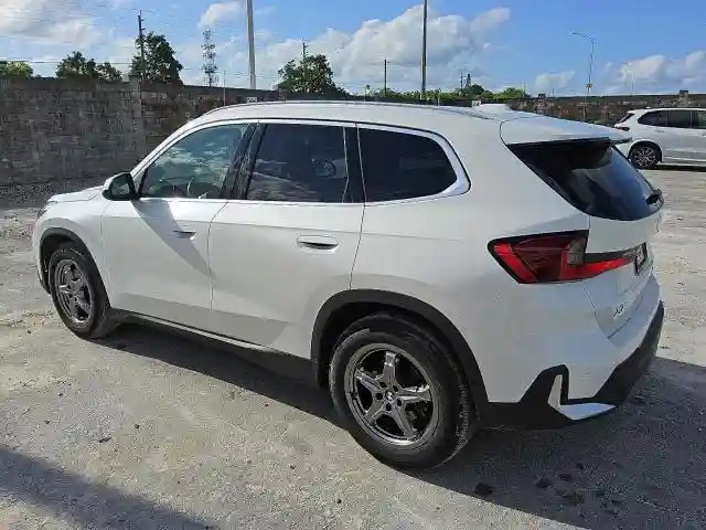 WBX73EF02P5X84109 2023 BMW X1-1