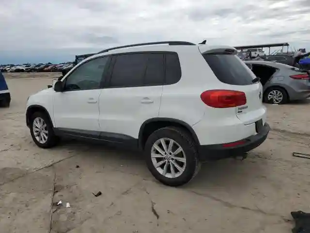 WVGAV7AX6HK051668 2017 VOLKSWAGEN TIGUAN-1