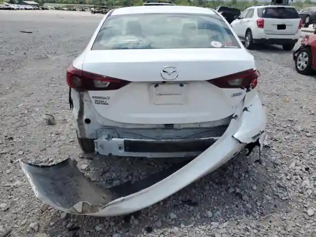 3MZBN1U79JM237699 2018 MAZDA 3-5