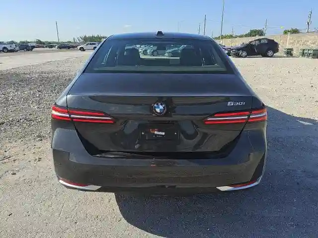 WBA43FJ01RCR71544 2024 BMW 5 SERIES-5