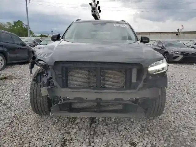 YV4A22PK5J1197046 2018 VOLVO XC90-4