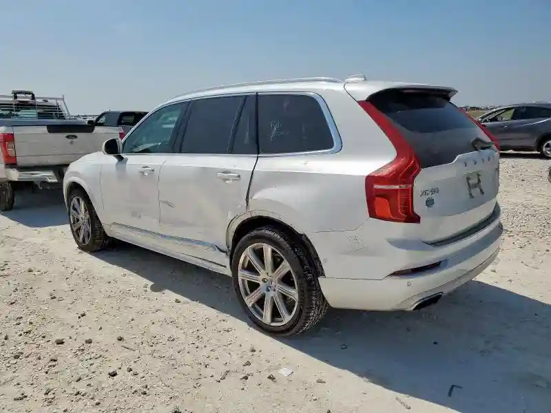 YV4A22PL2K1445165 2019 VOLVO XC90-1