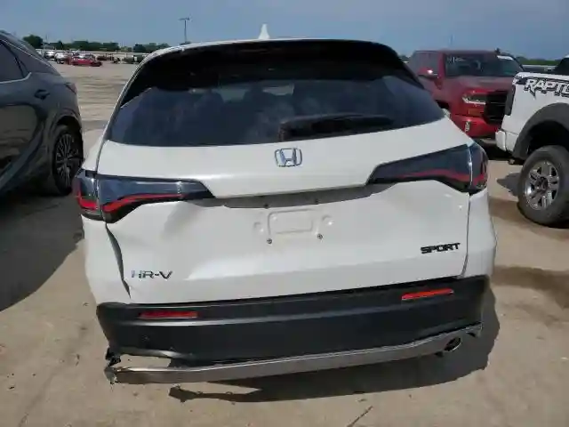3CZRZ1H52PM743411 2023 HONDA HR-V-5