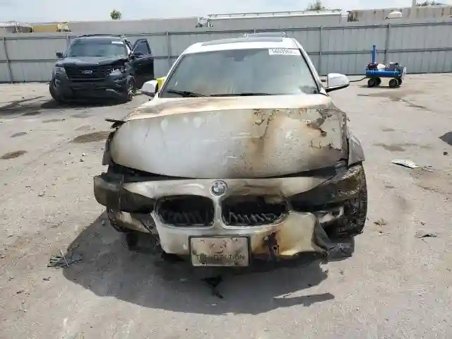 WBA8B9G37HNU56767 2017 BMW 3 SERIES-4