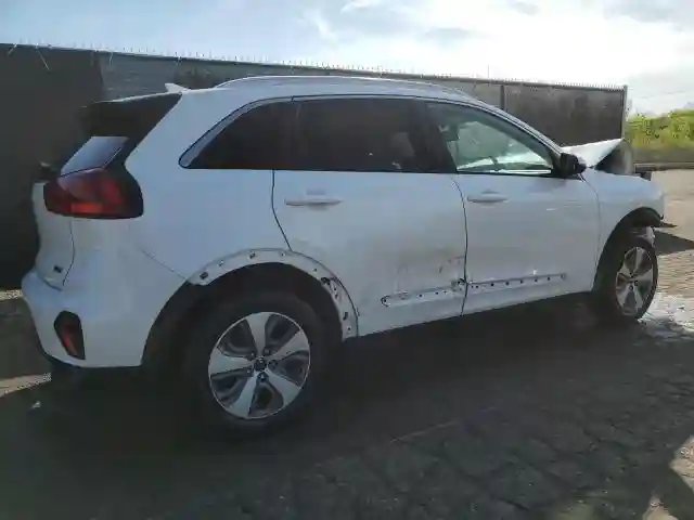 KNDCB3LC1N5525352 2022 KIA NIRO-2