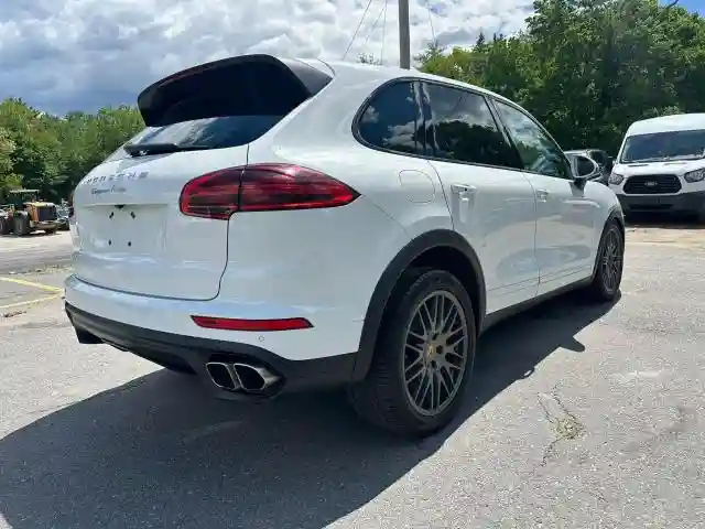 WP1AC2A27FLA81589 2015 PORSCHE CAYENNE-2