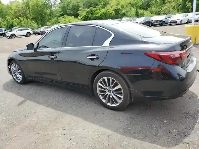 JN1EV7AR5JM437339 2018 INFINITI Q50-1