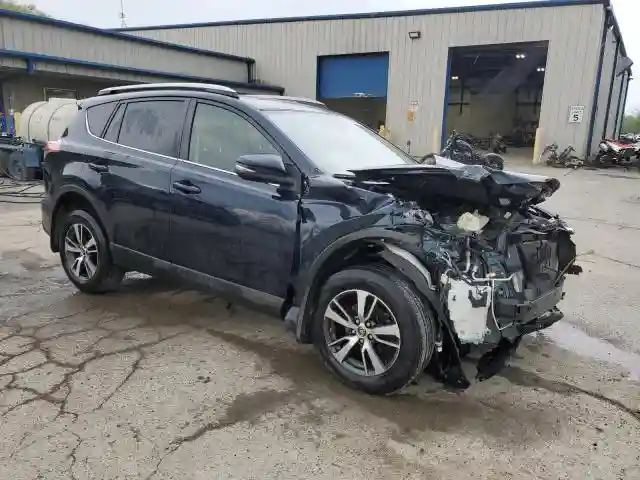 JTMRFREV0JD252128 2018 TOYOTA RAV4-3