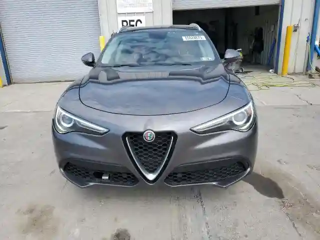 ZASFAKANXJ7B81315 2018 ALFA ROMEO STELVIO-4