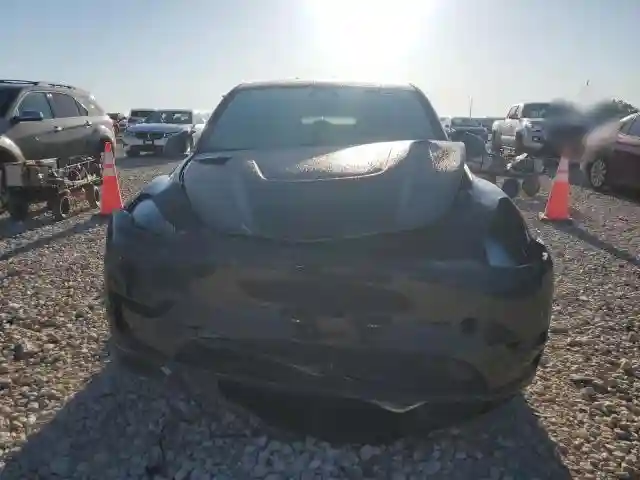 7SAYGDEF8PF832560 2023 TESLA MODEL Y-4