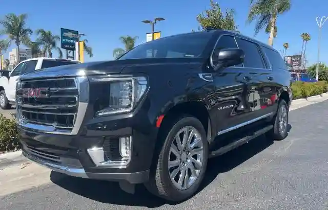 1GKS2GKT9MR448777 2021 GMC YUKON-1
