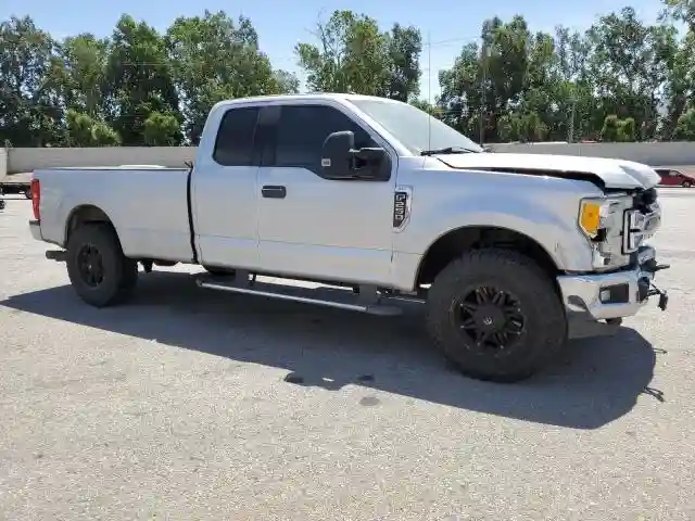 1FT7X2AT7HEC55158 2017 FORD F250-3