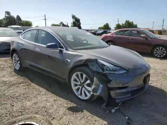 5YJ3E1EB0JF113044 2018 TESLA MODEL 3-3