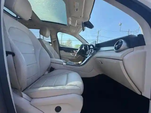 W1N0G8DB6MV300830 2021 MERCEDES-BENZ GLC-CLASS-4