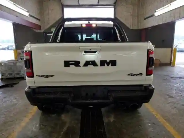 MVIN390463IND 2022 RAM 1500-5
