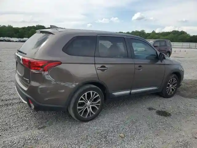 JA4AD3A33JZ004196 2018 MITSUBISHI OUTLANDER-2