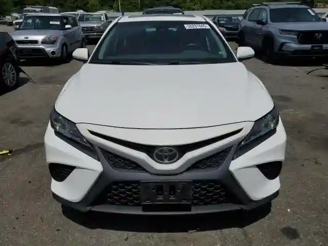 4T1B11HK7JU610467 2018 TOYOTA CAMRY-4
