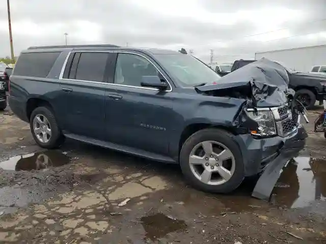 1GNSKHKC2KR215247 2019 CHEVROLET SUBURBAN-3