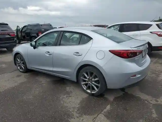 3MZBN1V38JM206424 2018 MAZDA 3-1