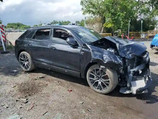 WA1FVAF18KD020259 2019 AUDI Q8-3