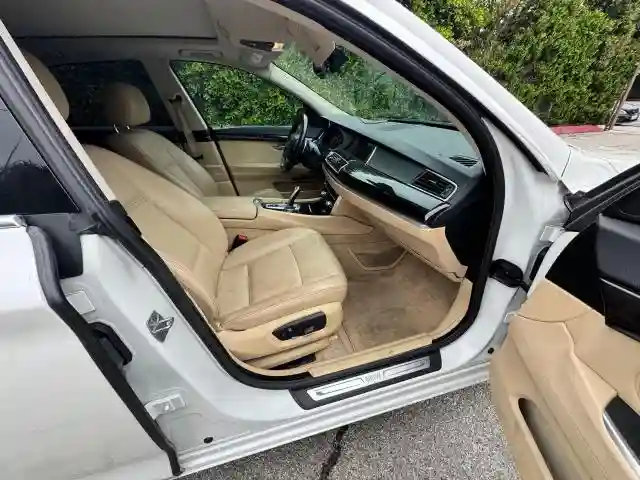 WBA5M2C5XGG499062 2016 BMW 5 SERIES-4