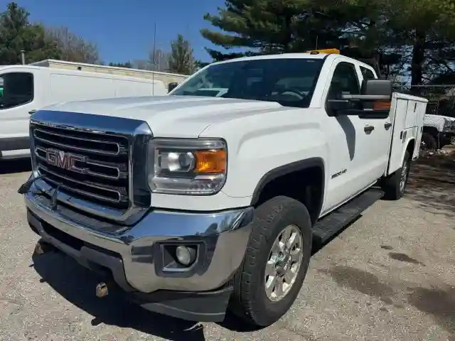 1GT22REG9GZ110189 2016 GMC SIERRA-1