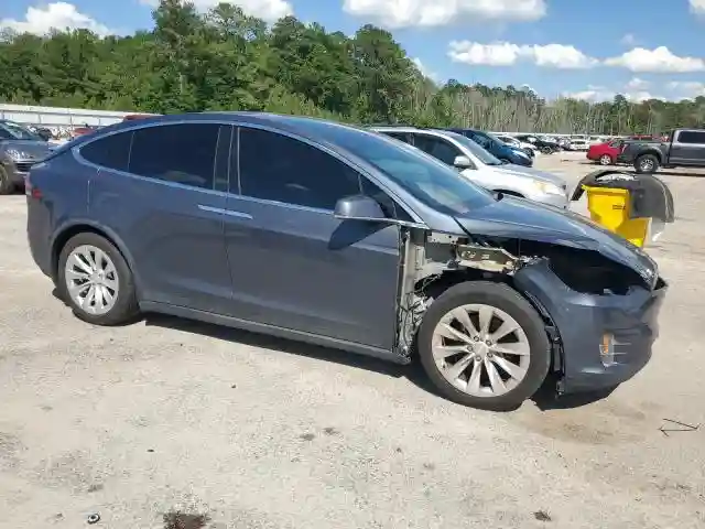 5YJXCDE24LF250063 2020 TESLA MODEL X-3