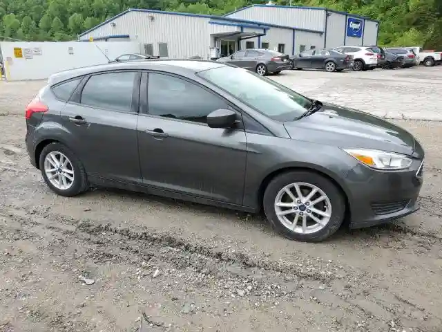 1FADP3K23JL262100 2018 FORD FOCUS-3