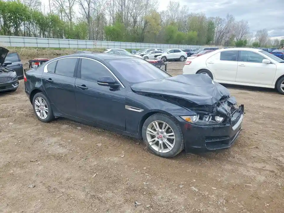 SAJAJ4FN1JCP28228 2018 JAGUAR XE-3