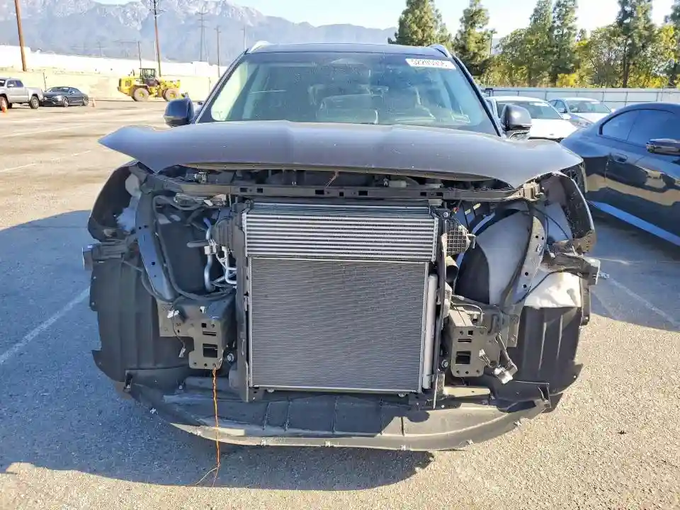 5LM5J6WC5SGL16231 2025 LINCOLN TOWNHOUSE AVIATOR-4