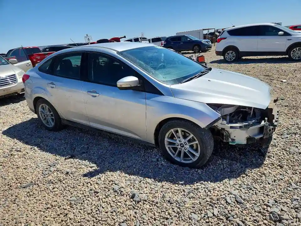 1FADP3F28HL267152 2017 FORD FOCUS-3