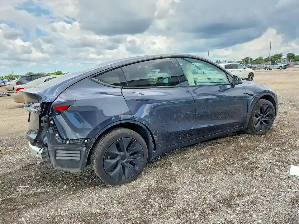 7SAYGDED7RA329696 2024 TESLA MODEL Y-2