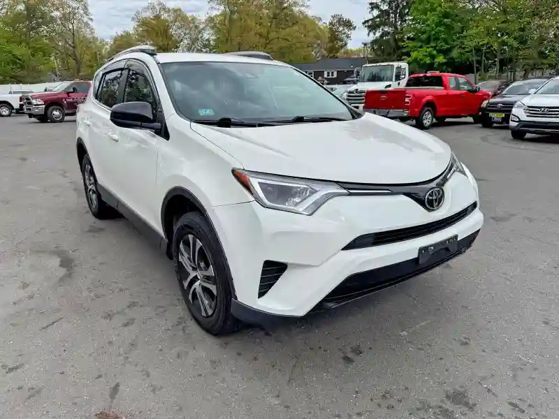 JTMBFREV8JJ219977 2018 TOYOTA RAV4-3