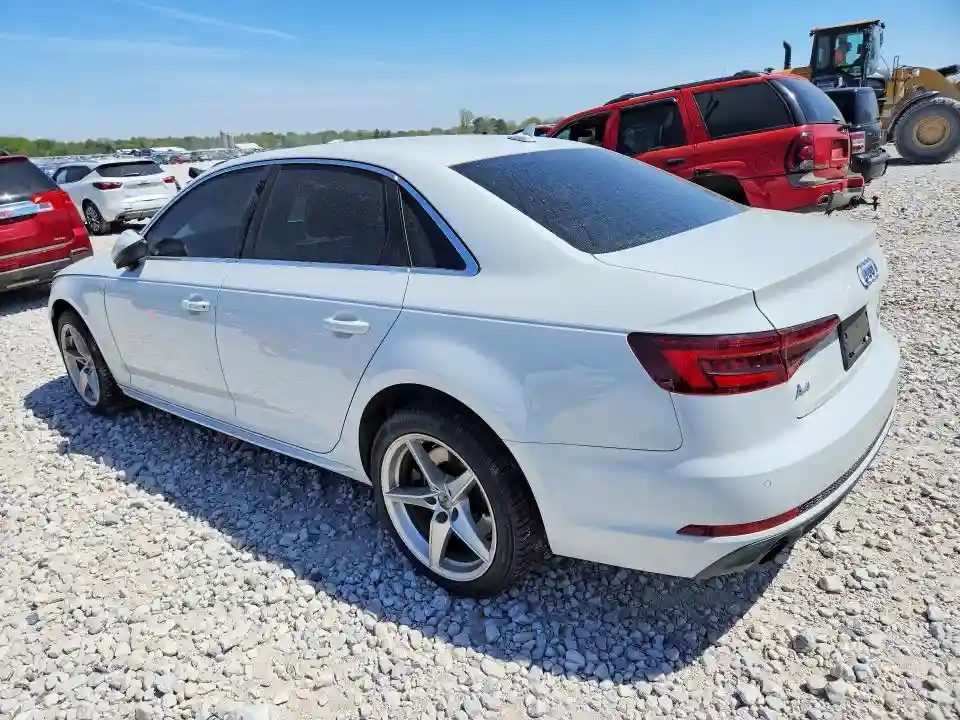 WAUENAF45JN010502 2018 AUDI A4-1