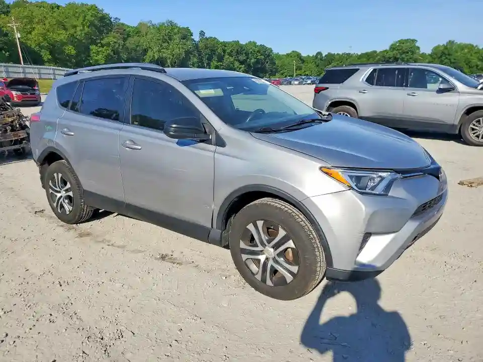 JTMZFREV5JD123303 2018 TOYOTA RAV4-3