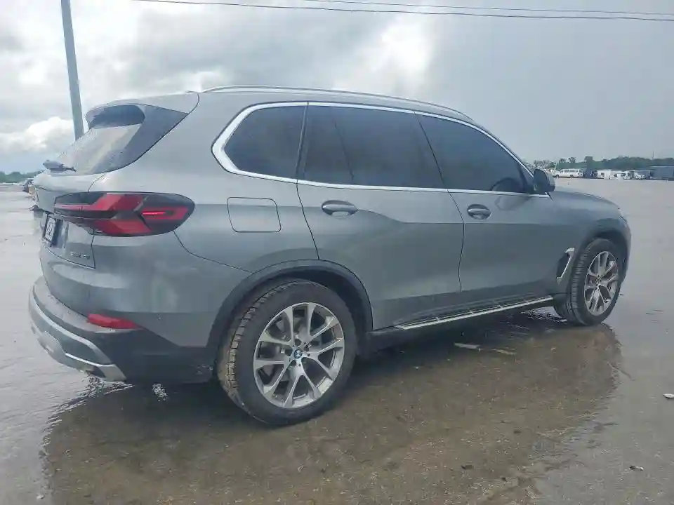 5UX13EU02R9S54075 2024 BMW X5-2