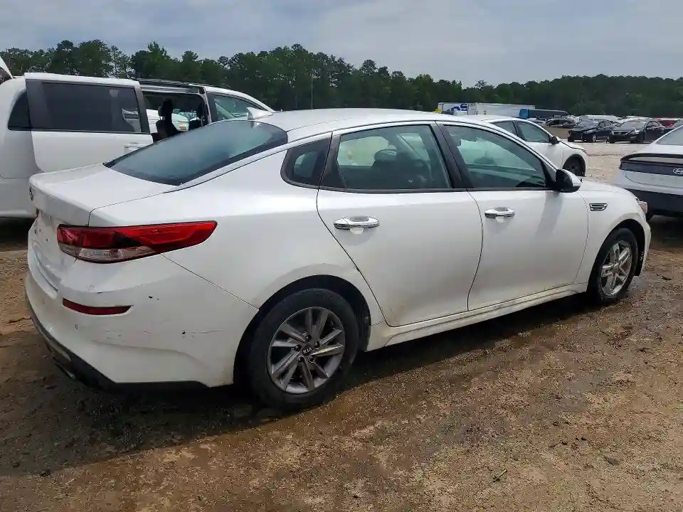 5XXGT4L32LG444969 2020 KIA OPTIMA-2