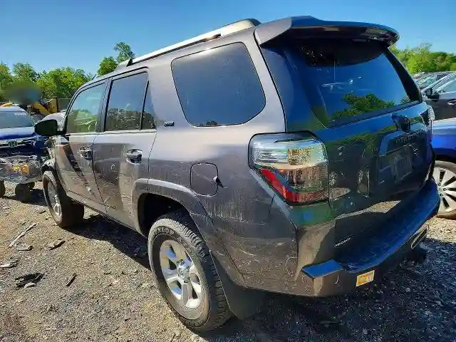 JTEMU5JR6N6080498 2022 TOYOTA 4RUNNER-1