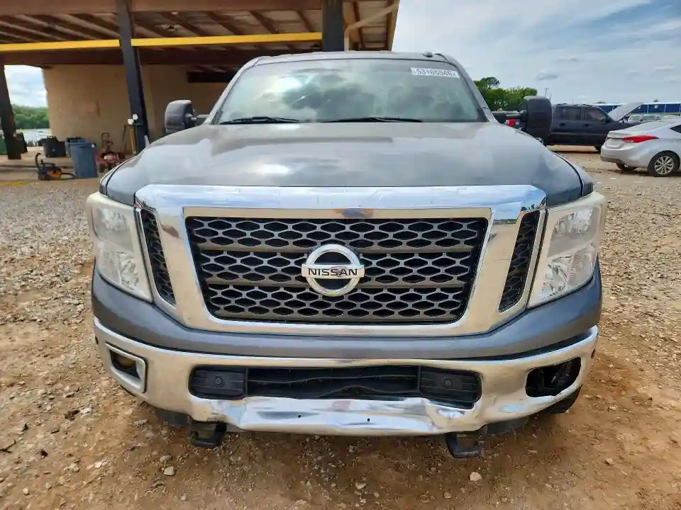 1N6AA1F46HN538795 2017 NISSAN TITAN-4