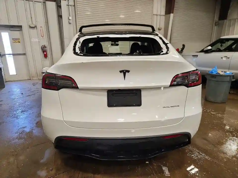 7SAYGDEE9PF714007 2023 TESLA MODEL Y-5