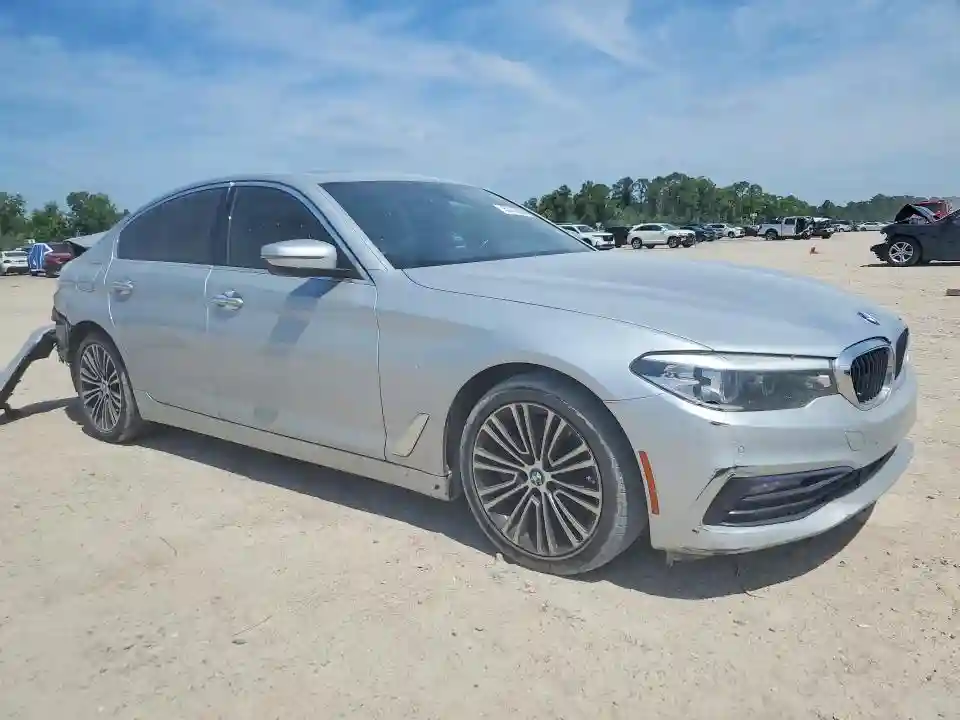 WBAJA5C51JWA57179 2018 BMW 5 SERIES-3