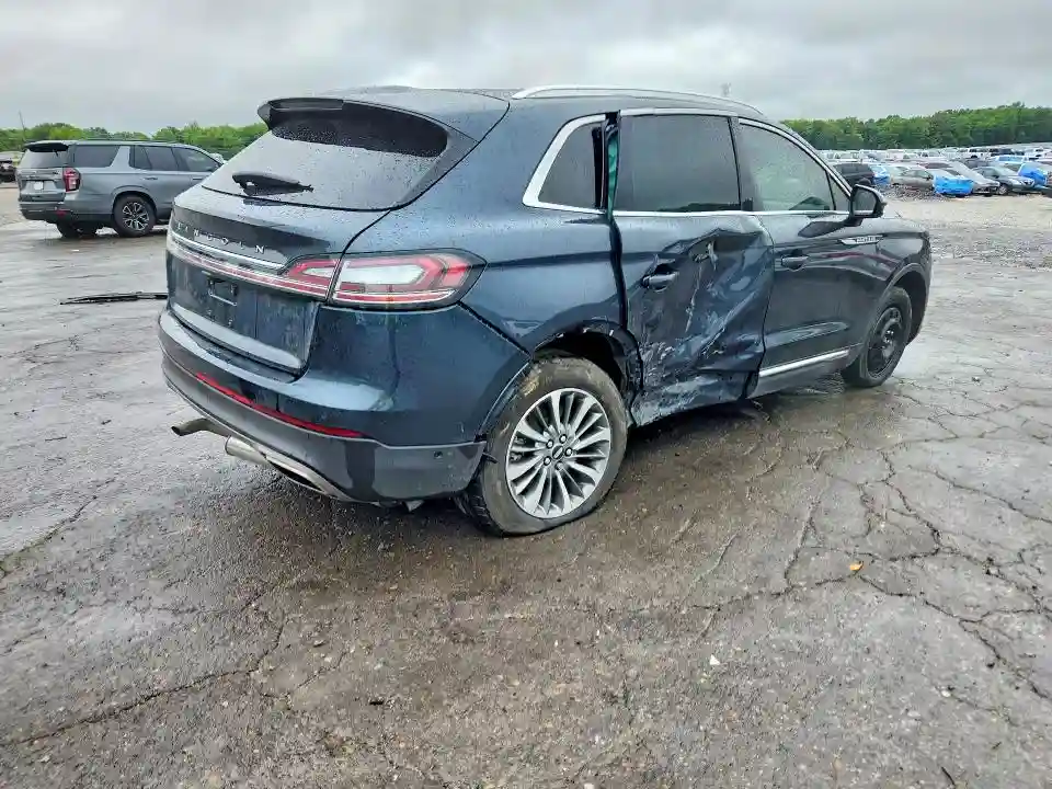 2LMPJ8J99PBL29523 2023 LINCOLN NAUTILUS-2